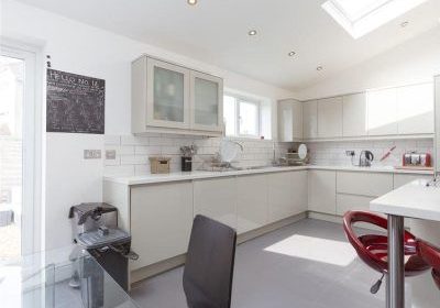 14-Burley-Close-3-400x284