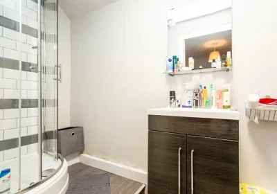 partnership-care-workshop-Netherton-Road-28-400x284