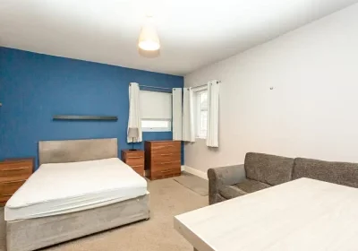 partnership-care-workshop-Netherton-Road-5-400x284